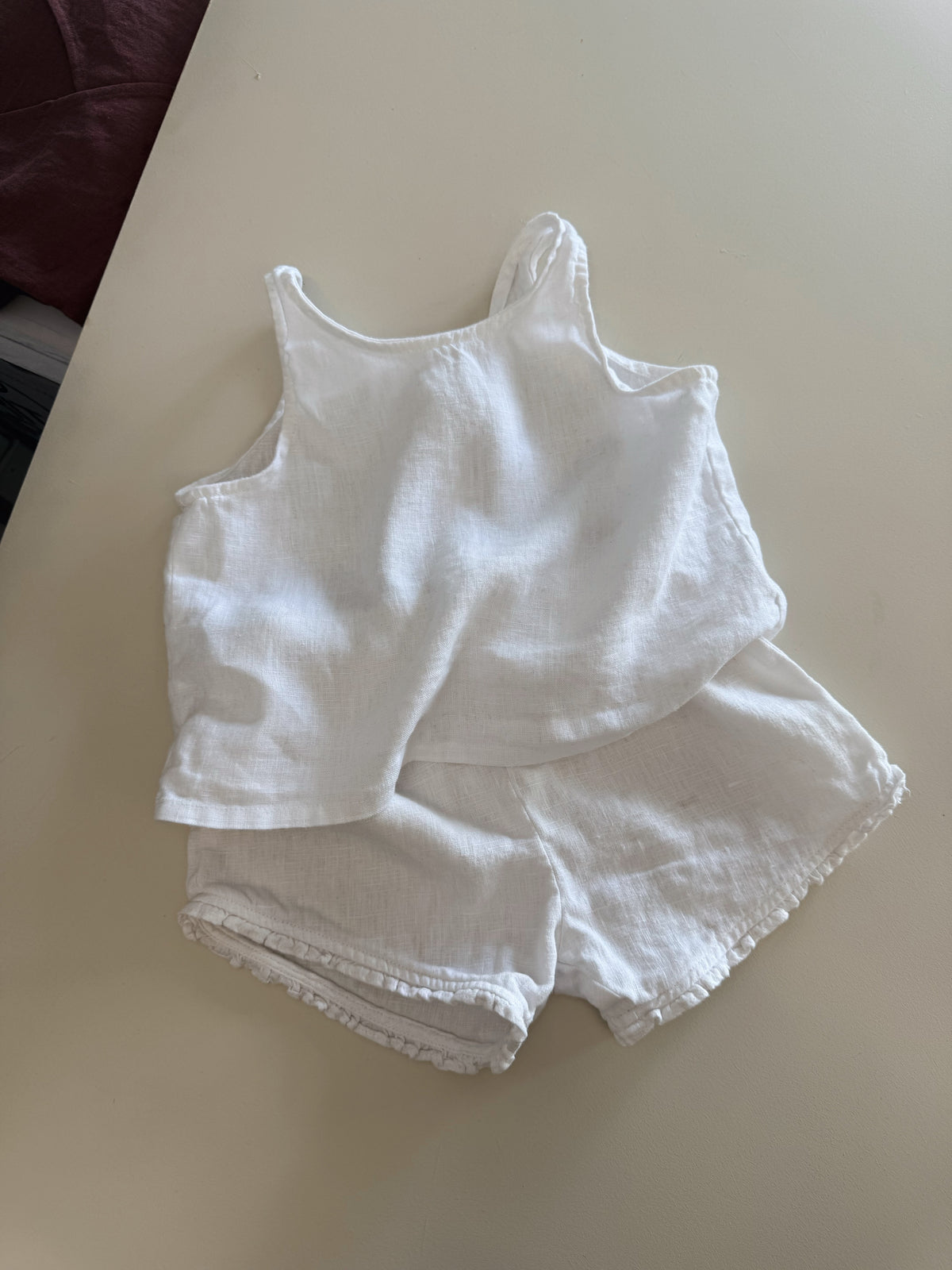 Singlet and frill shorts set size 4 (pre loved)