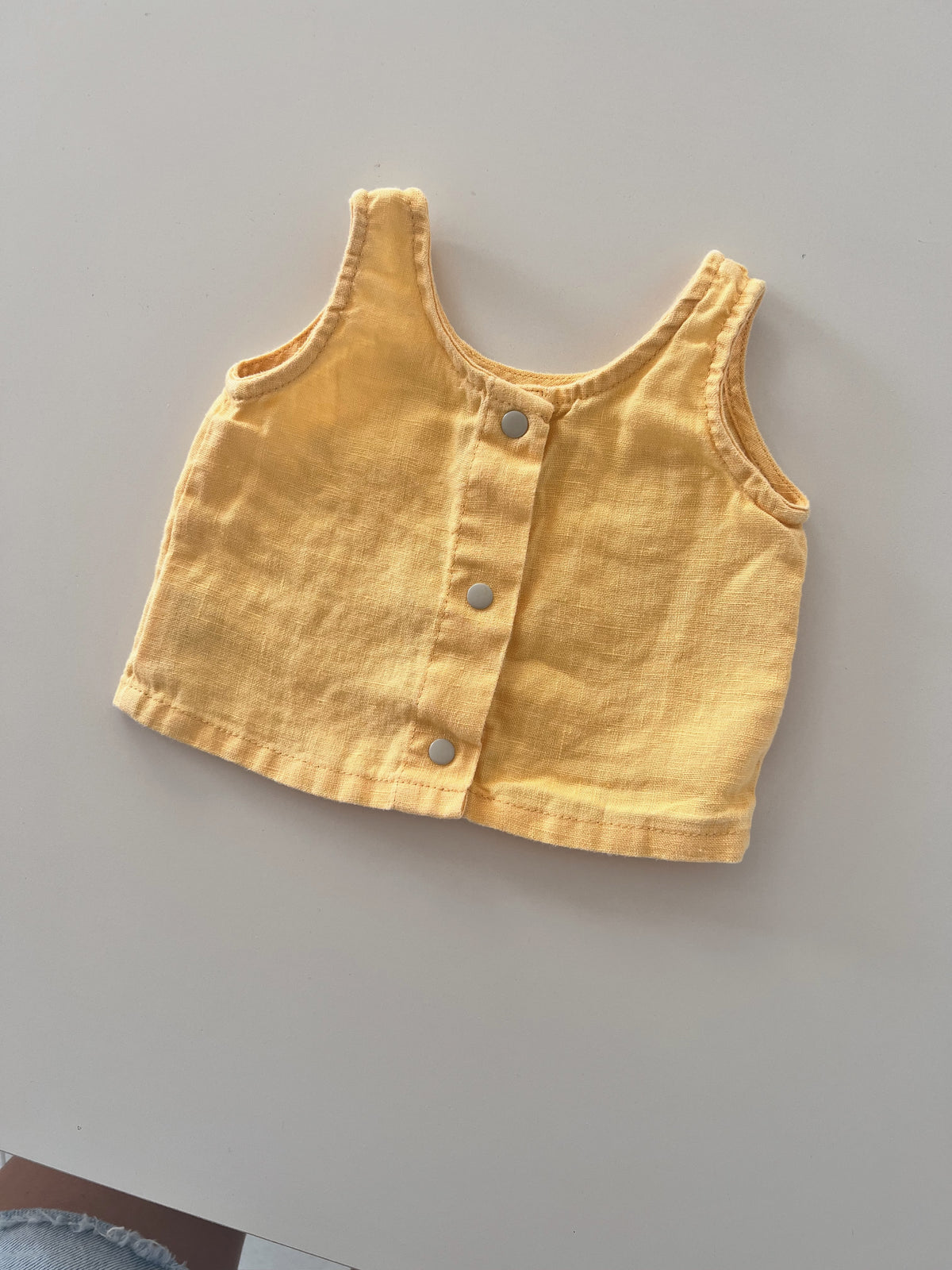 Linen singlet 3-6 months (pre loved)