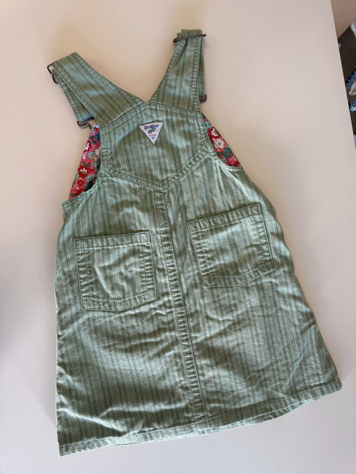 Osh Kosh Dungarees size 5 (pre loved)