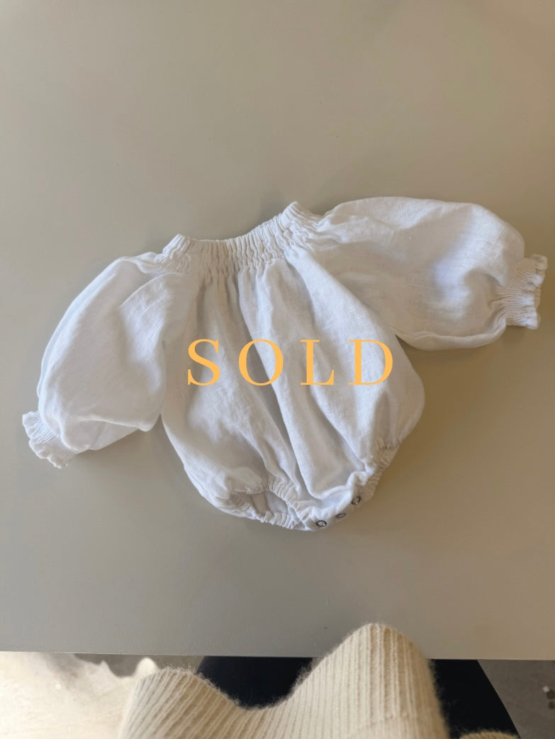 Eira romper 0-3 months (Pre loved)