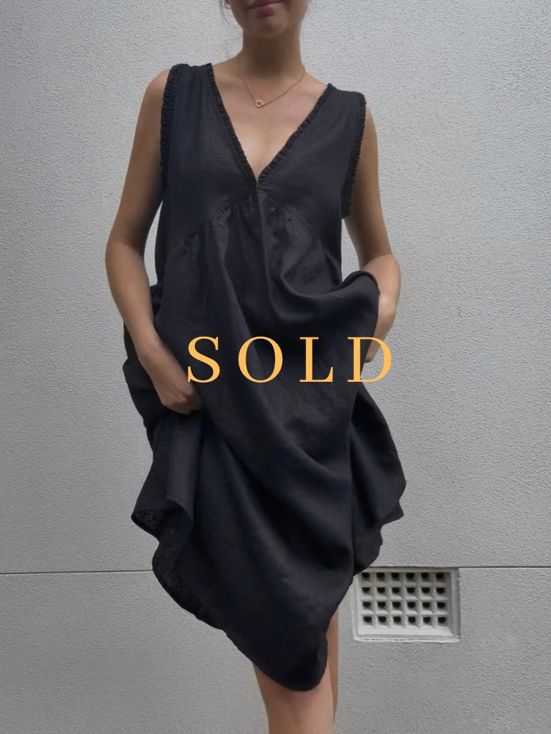 Caris Dress midi size Large (seconds)