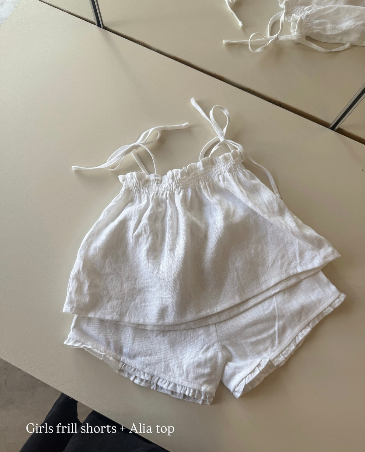Girls washed linen frill shorts