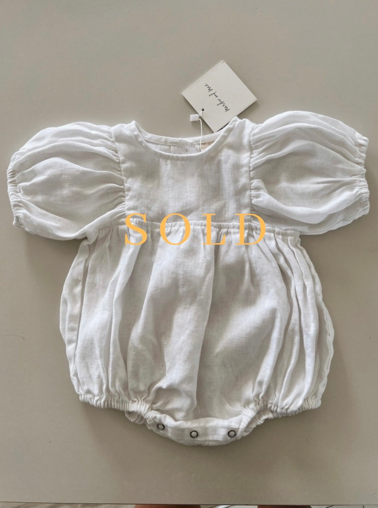 Poppy romper size 6-12 months (seconds)