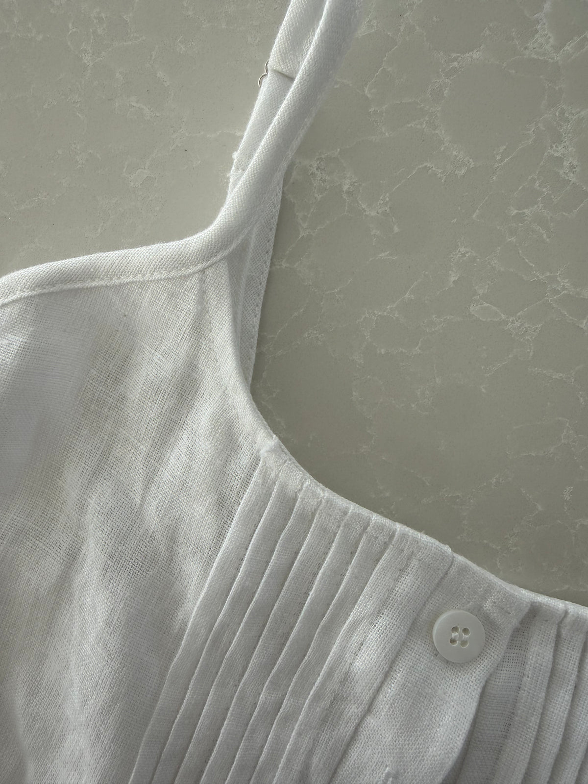 Linen slip size medium