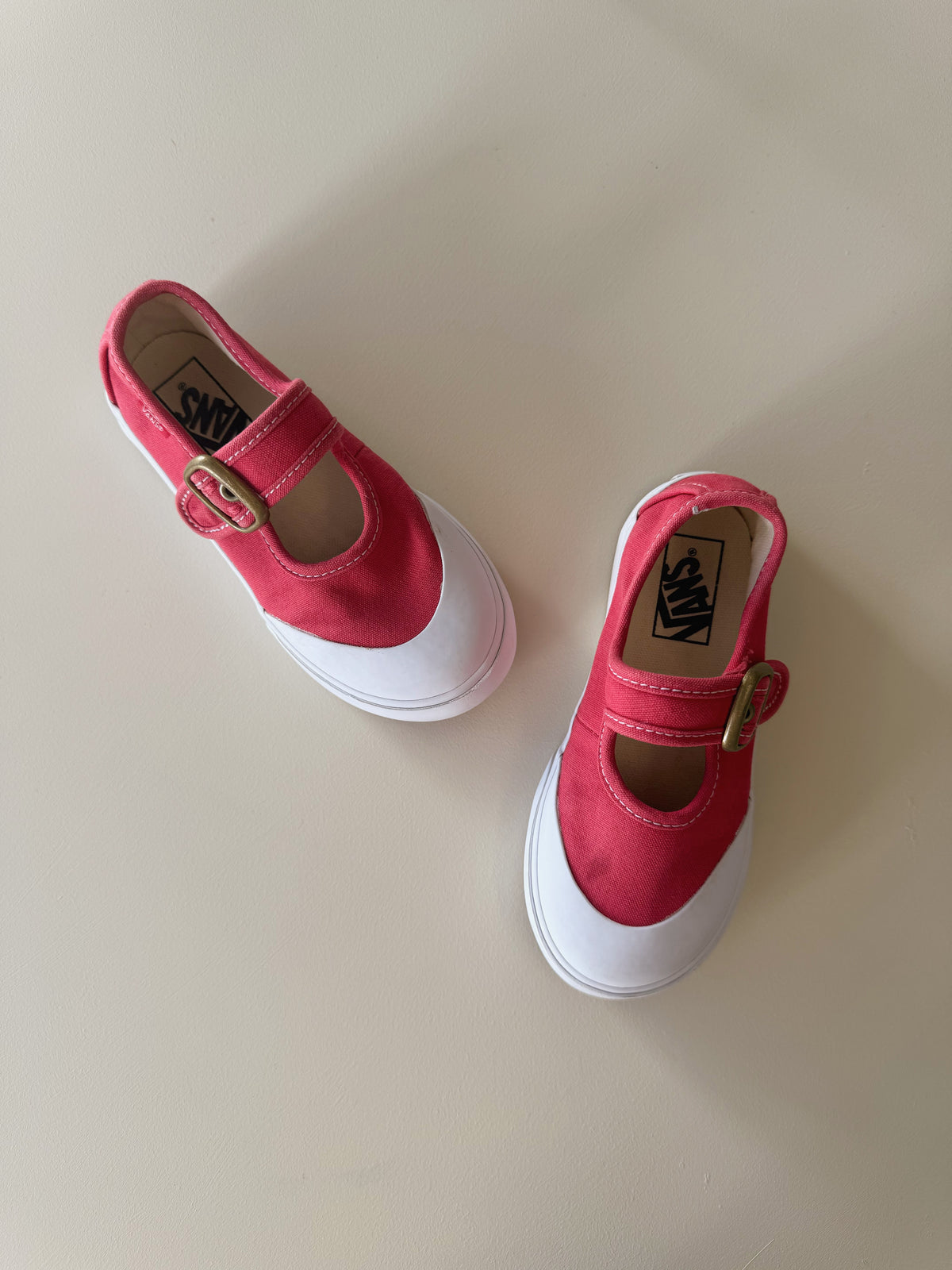 Toddler vans size 10 (pre loved)