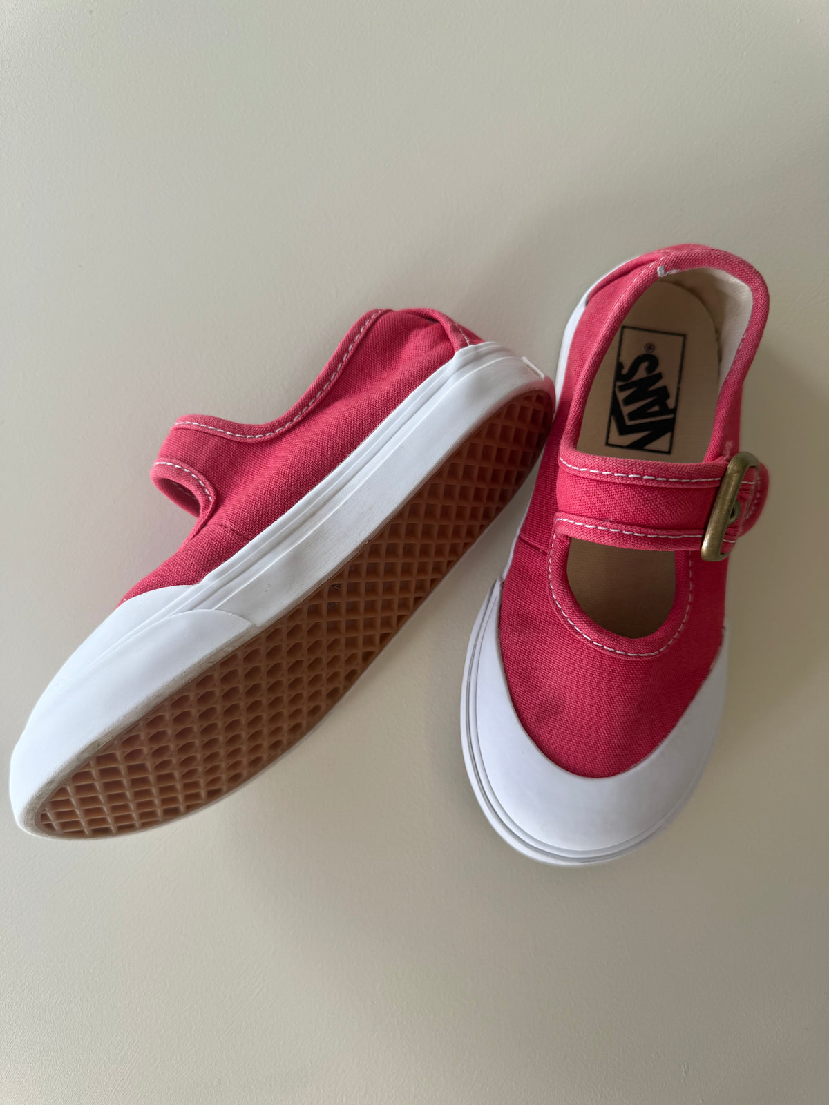 Toddler vans size 10 (pre loved)