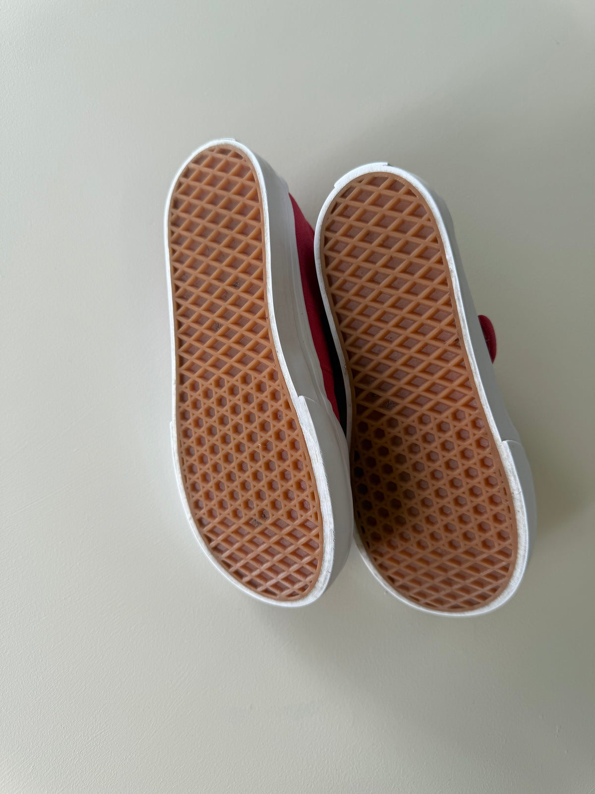 Toddler vans size 10 (pre loved)