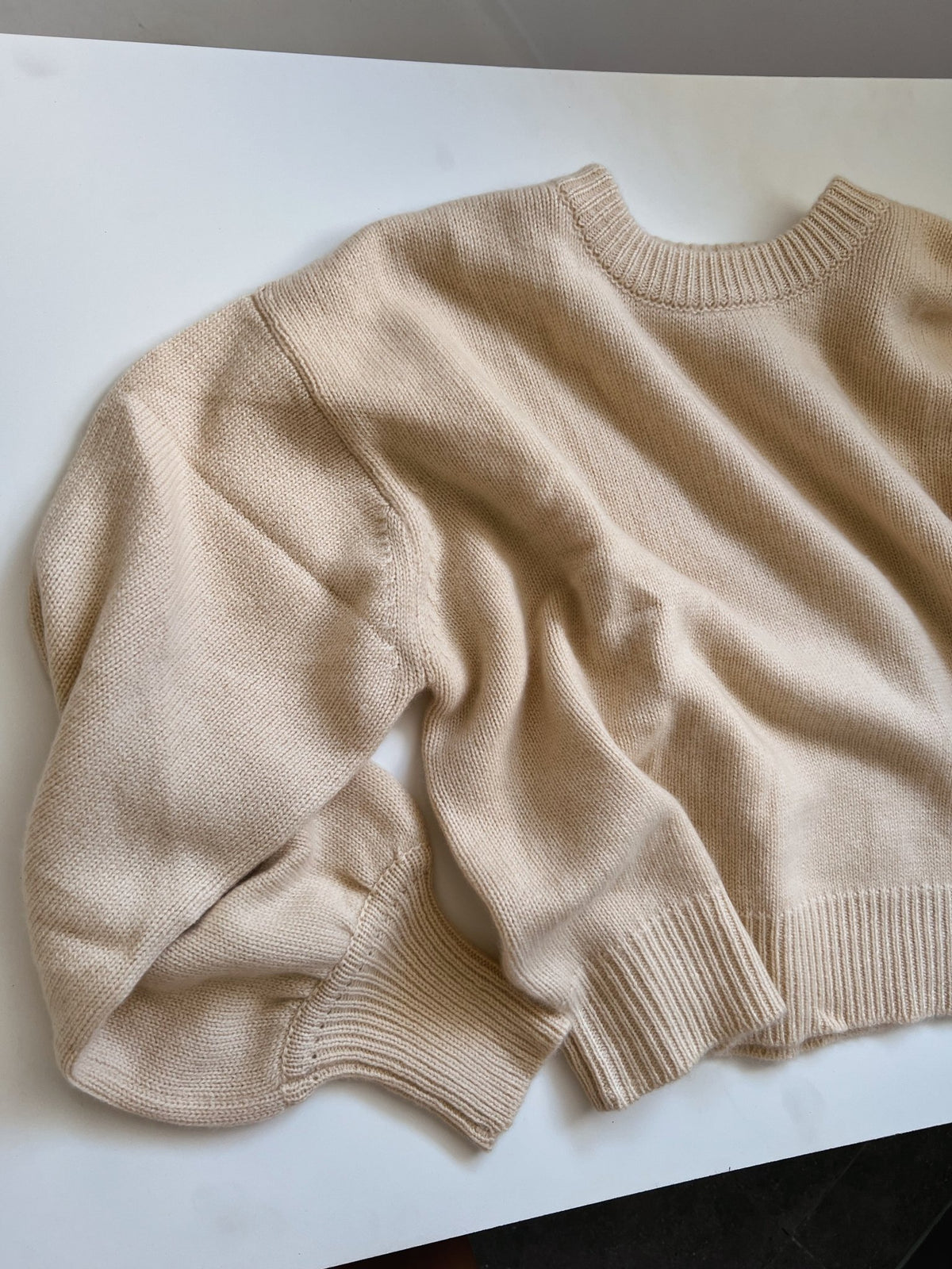 Ladies cashmere knit - balloon sleeve - Marlow and Mae